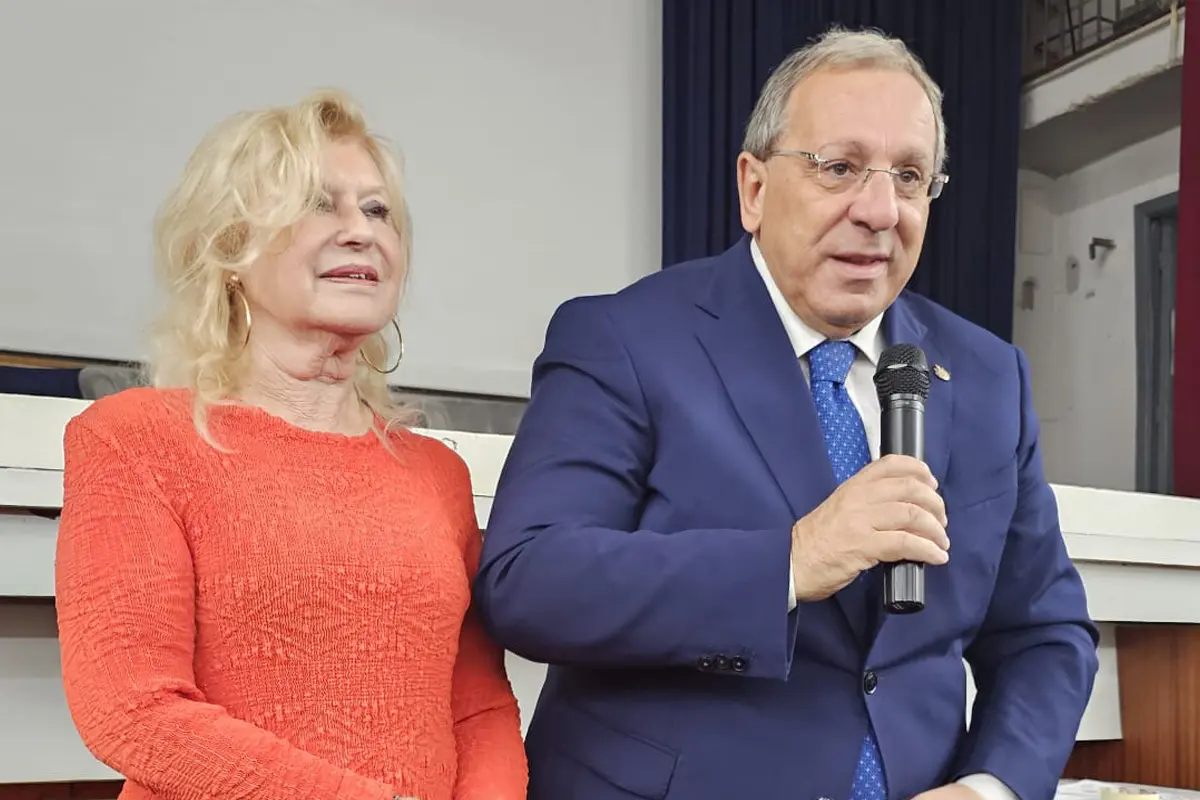 Una Rosa Rossa: un grido contro la violenza sulle donne